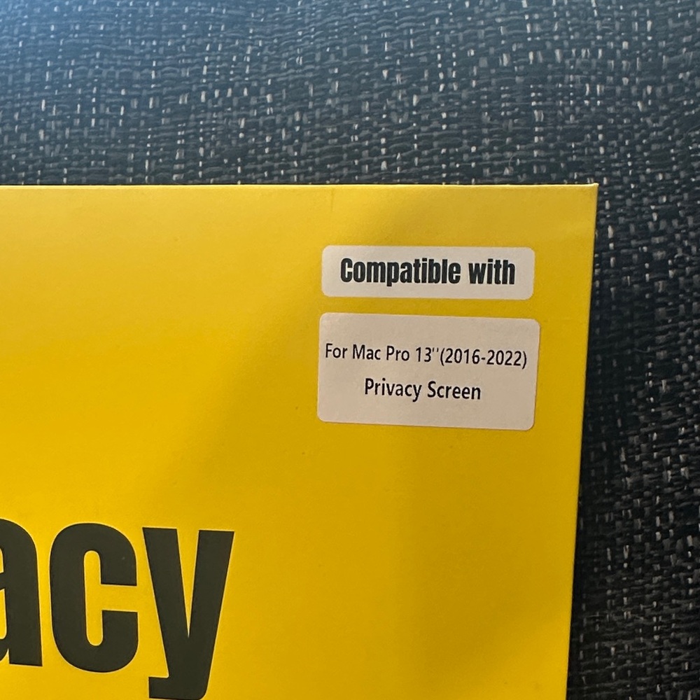 Privacy Screen Protector - Yellow - Picture 3 of 3